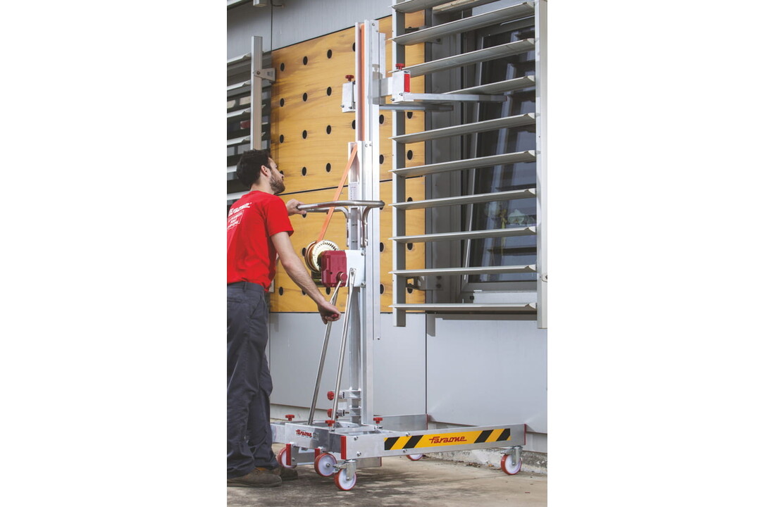 Goederenlift - 2,7 m hefhoogte - 200 kg draagvermogen - aluminium