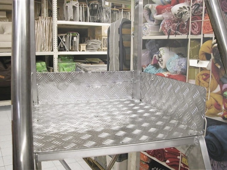 Faraone Magazijnladder op wielen 250/SMLT