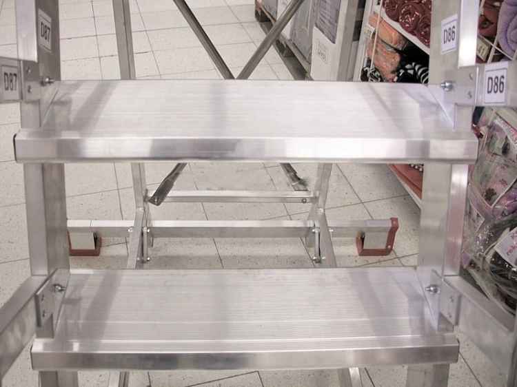 Faraone mobiel werkplatform 100/SMLT met éénzijdige toegang