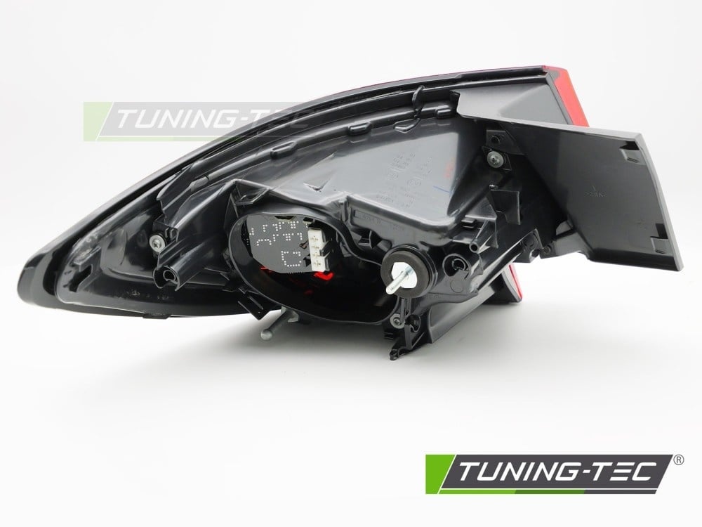 LED Achterlicht Rood Smoke Rechts TYC geschikt voor Opel Astra K 15-19 HB