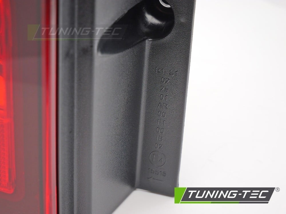 Achterlicht links TYC geschikt voor Citroen Berlingo / Peugeot Partner 12-18