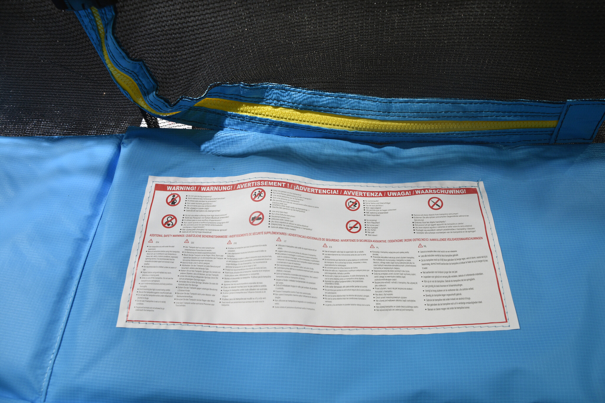 Trampoline rechthoekig - 373 x 253 cm - met net - lichtblauw