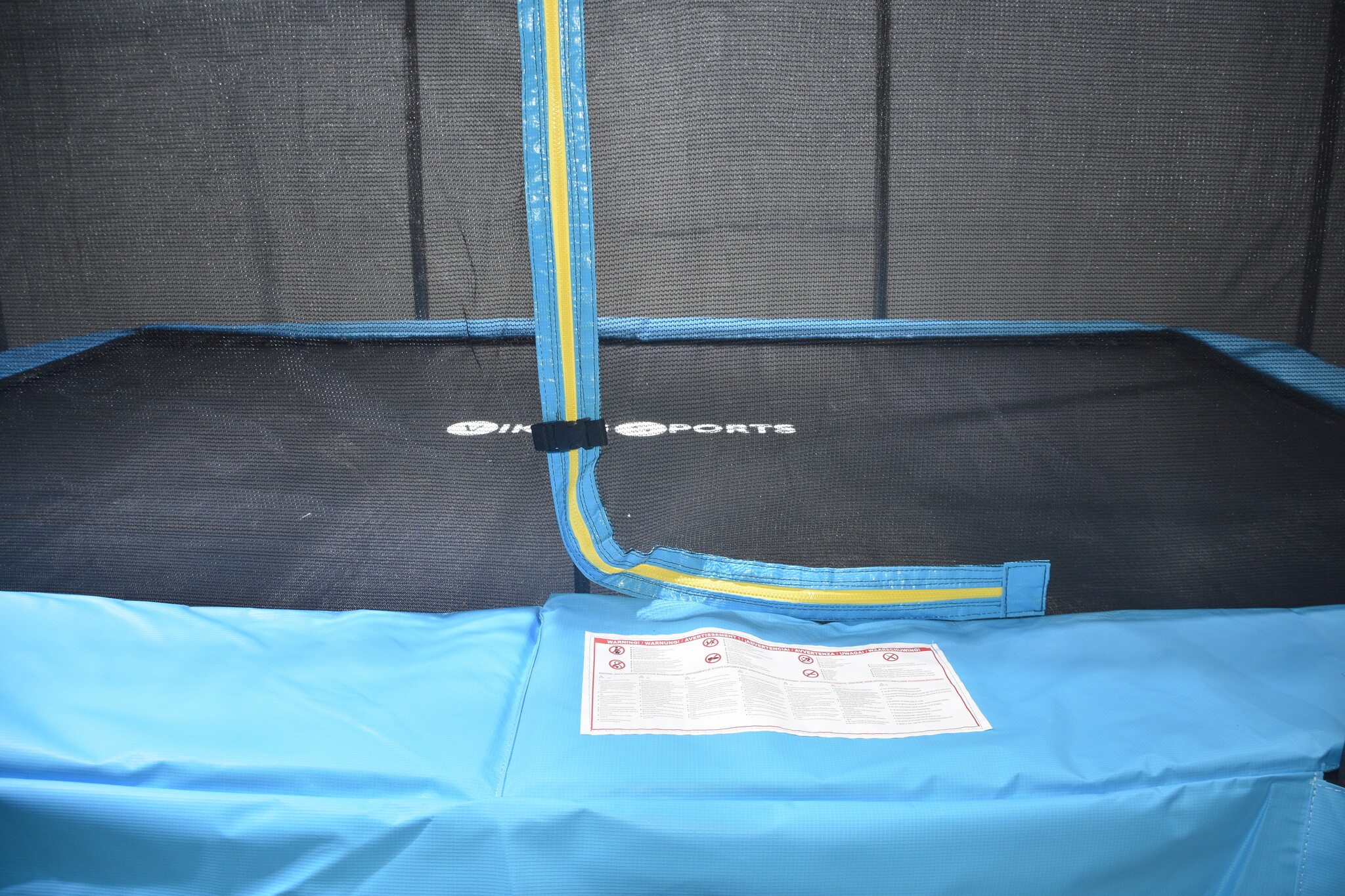 Trampoline rechthoekig - 373 x 253 cm - met net - lichtblauw