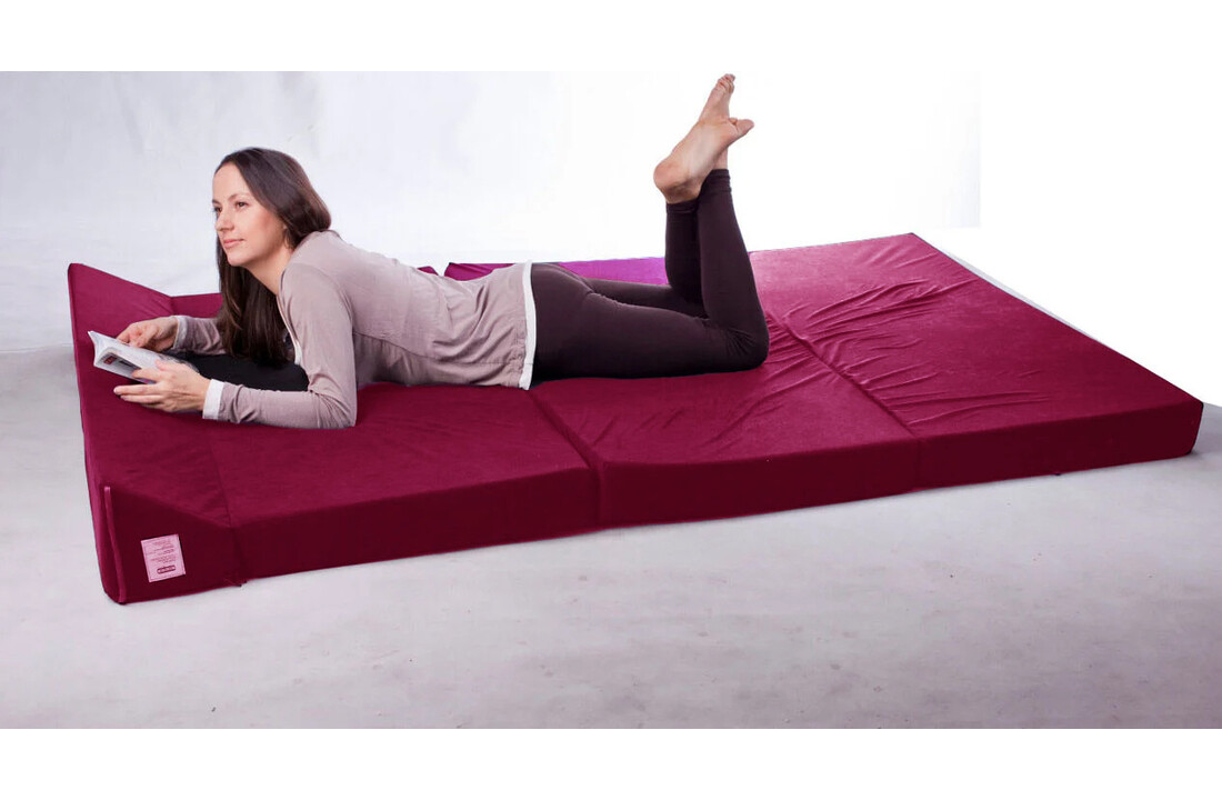 Logeerbed: Opvouwbaar matras 200x120cm Bordeaux, 10cm dik, met kussen