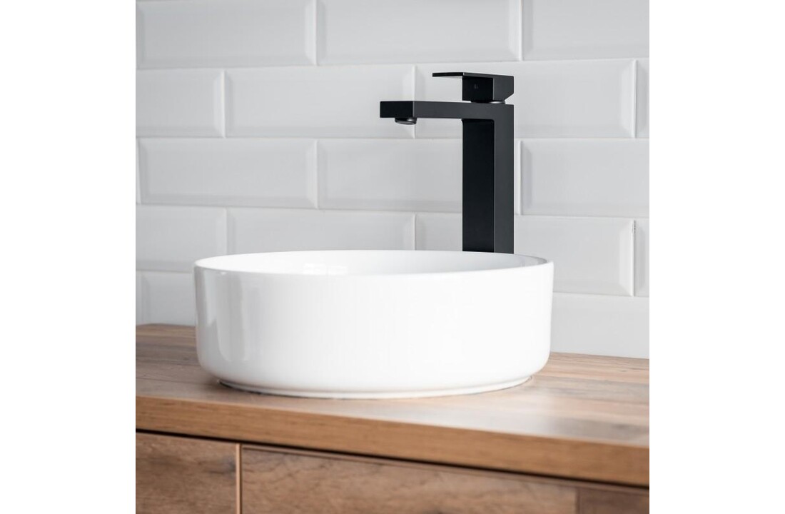 Vierkante wastafelkraan hoog - Mat zwart messing - Modern design