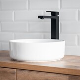 Vierkante wastafelkraan hoog - Mat zwart messing - Modern design