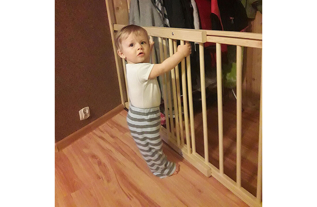 Babyhekje verstelbaar: 72-122cm, 100cm hoog, naturel hout