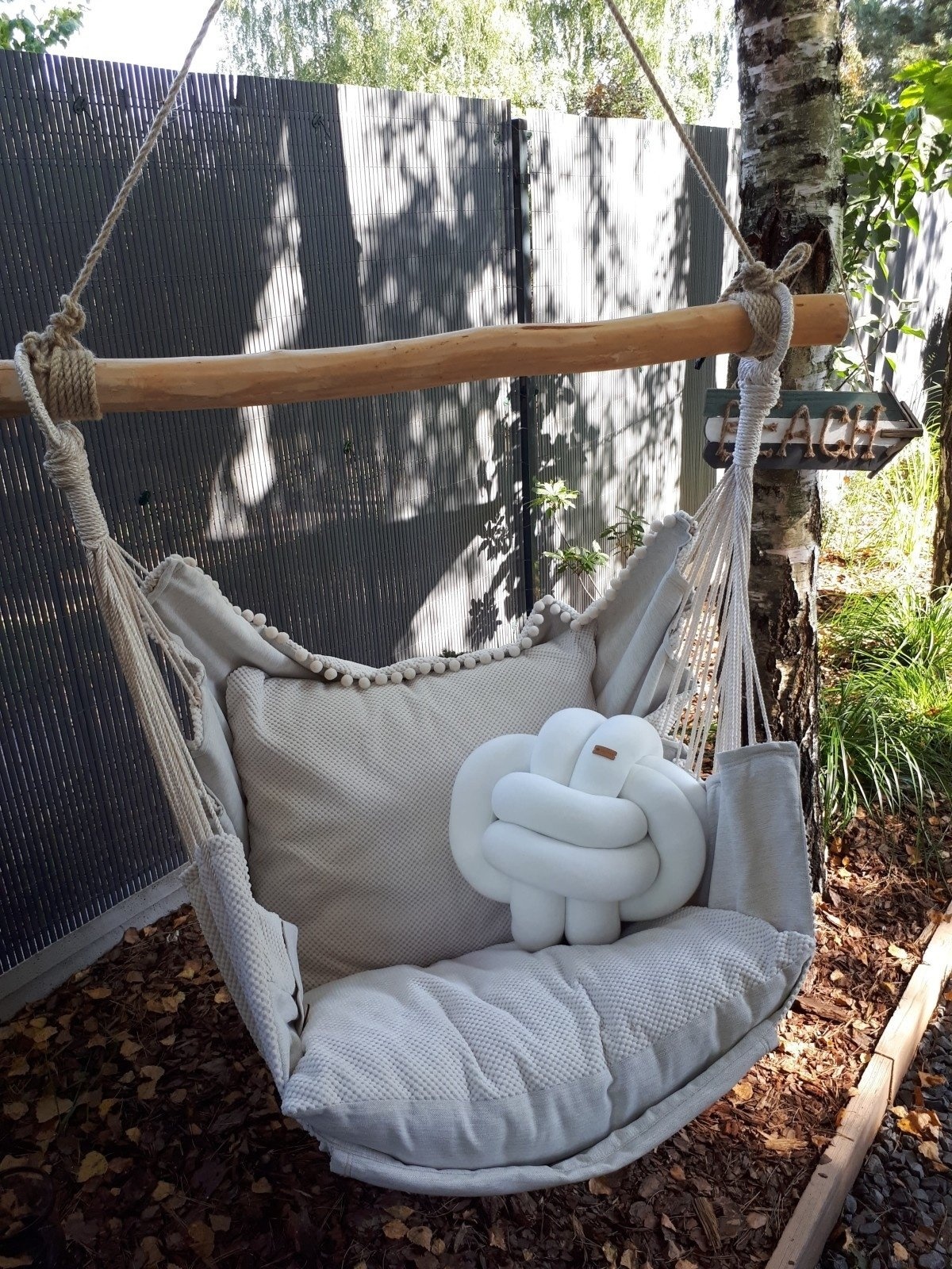 Decoratie kussen knoop 35x35cm crème katoen handgemaakt