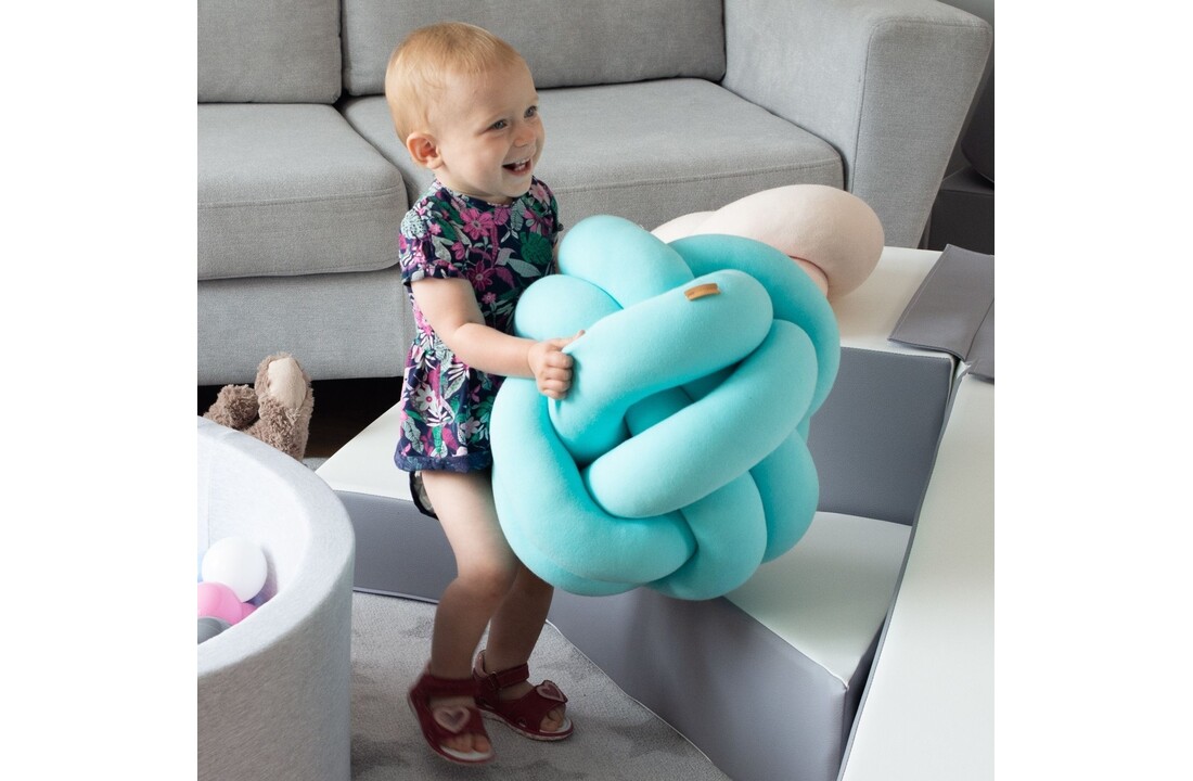 Decoratie kussen knoop 35x35cm crème katoen handgemaakt