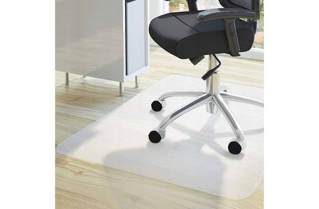 Plastic beschermmat 130x90 cm transparant polypropyleen mat