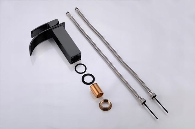 Waterval kraan badkamer mat zwart | Messing | 18 cm hoog