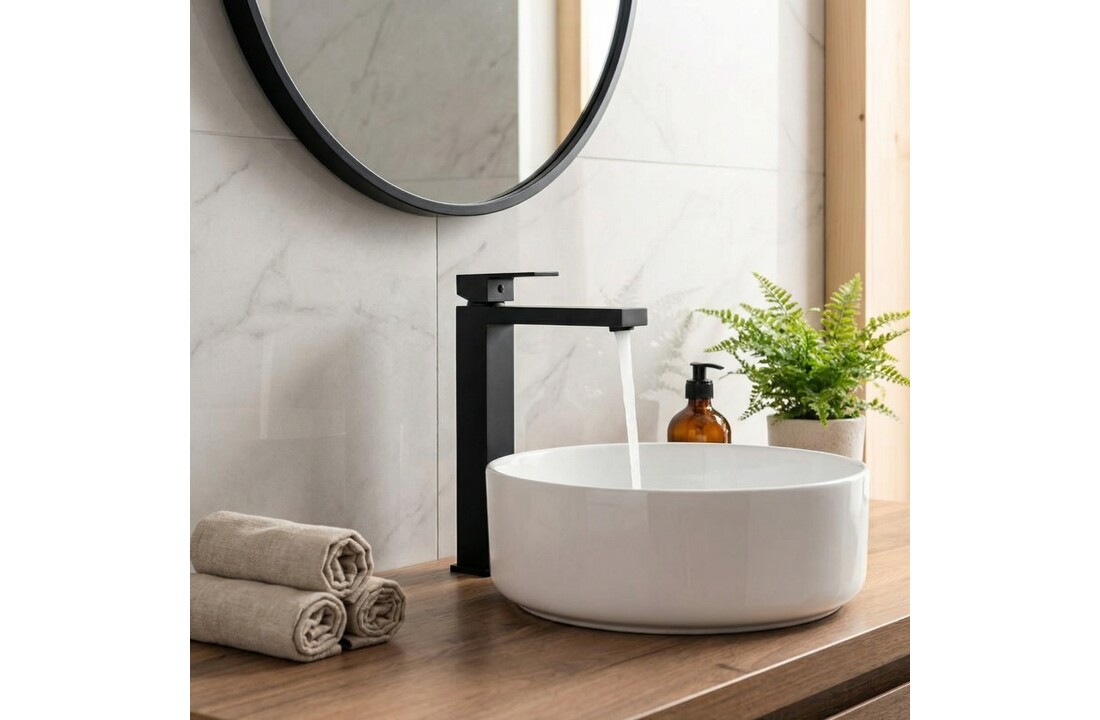 Hoge wastafelkraan - staande badkamerkraan - zwart