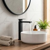 Hoge wastafelkraan - staande badkamerkraan - zwart