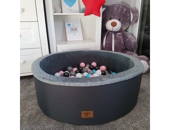 Ballenbak - stevige ballenbad - 90 x 30 cm - 200 ballen - wit,grijs, zwart, roze en blauw