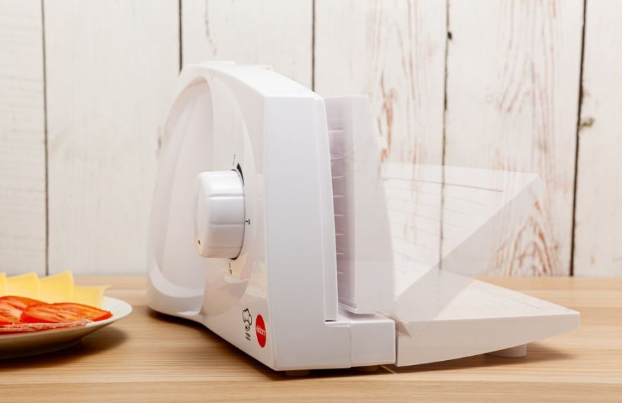 ELDOM elektrische snijmachine KR100 - compact en instelbaar tot 15 mm