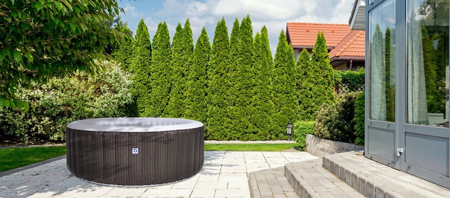 Opblaasbare spa Nice - 6 personen - 204x70 cm - rotanlook