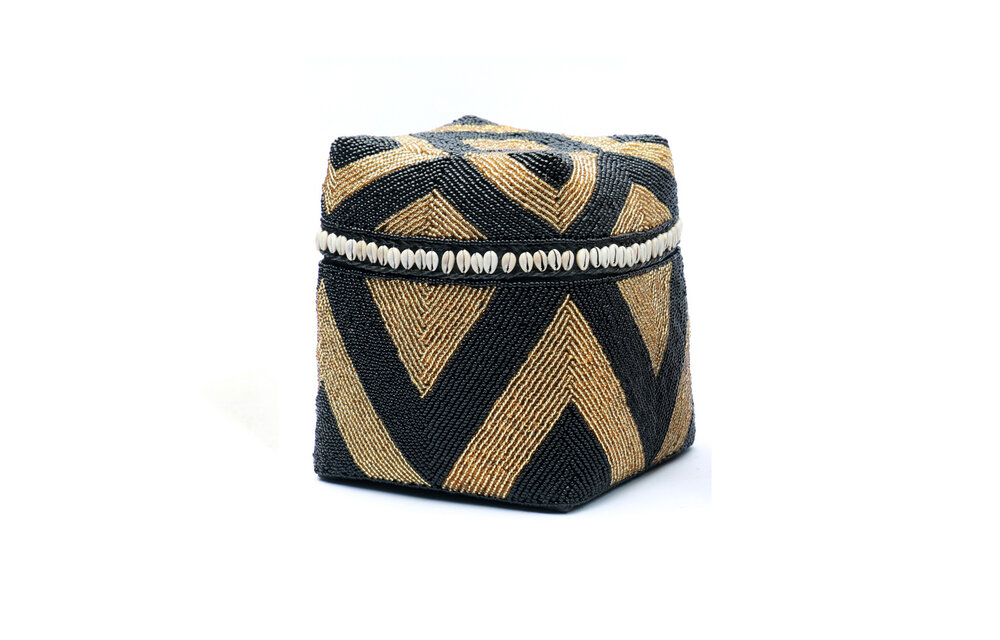 The Beaded Basket Cowrie Diamond High - Black Gold - L