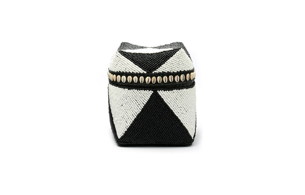 The Beaded Basket Cowrie Diamond High - Black White - M