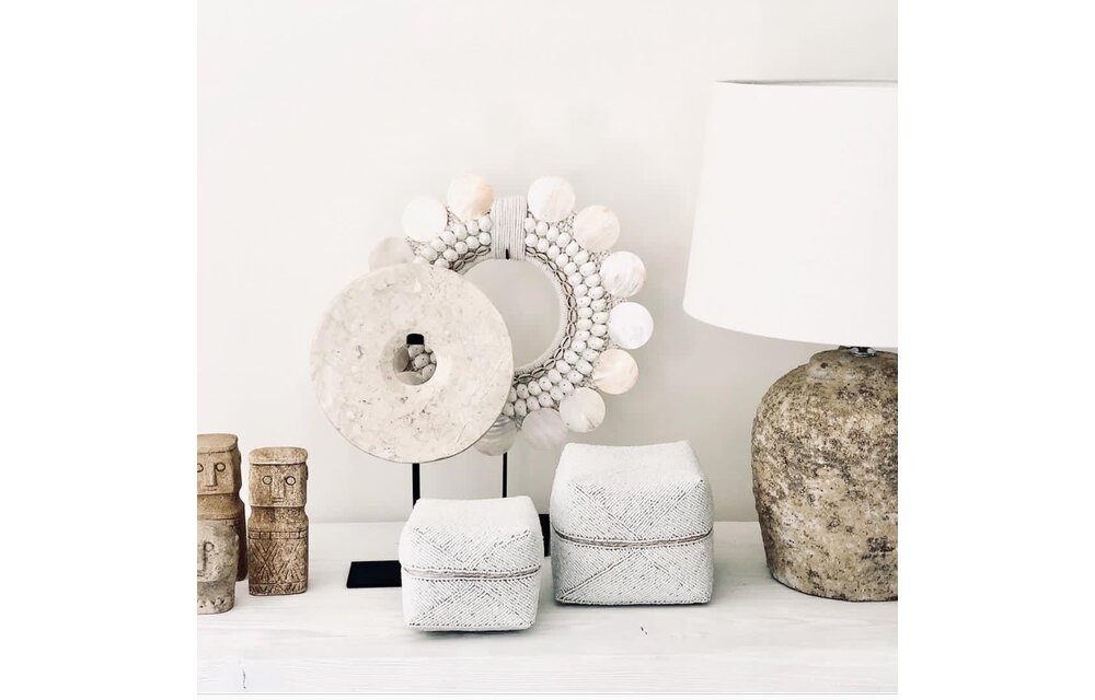 The Marble Disc on Stand - White - S