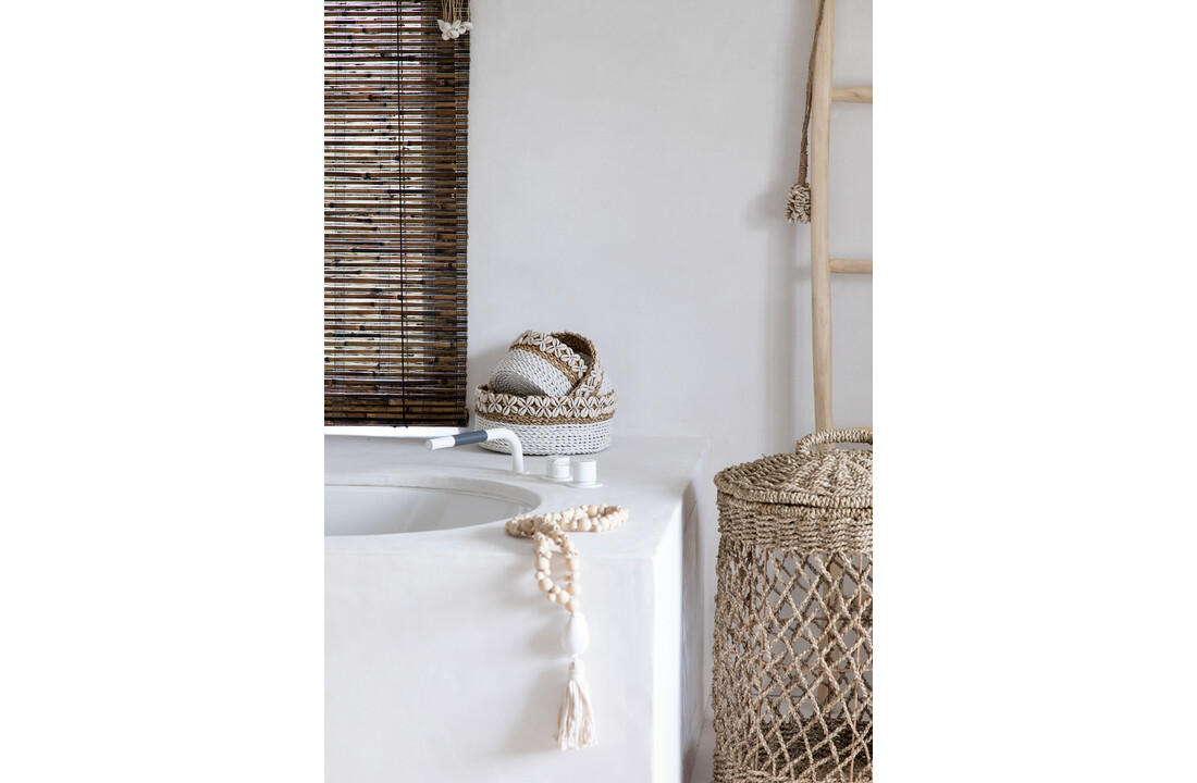 The Door Shell Cowrie Tassel - Natural
