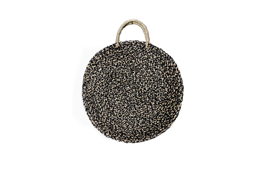 The Seagrass Spotted Roundi Bag - Natural Black - M
