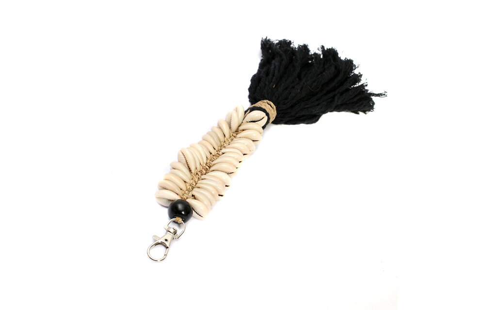 The Macrame Fishbone Keychain - Black