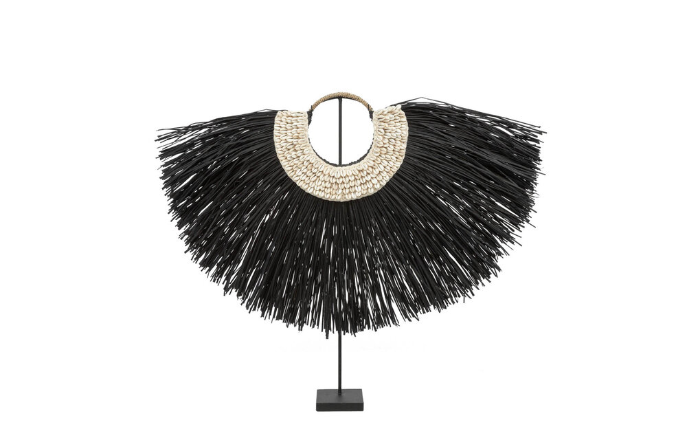 The Alang Cowrie on Stand
