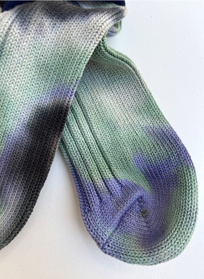 R1415 mint