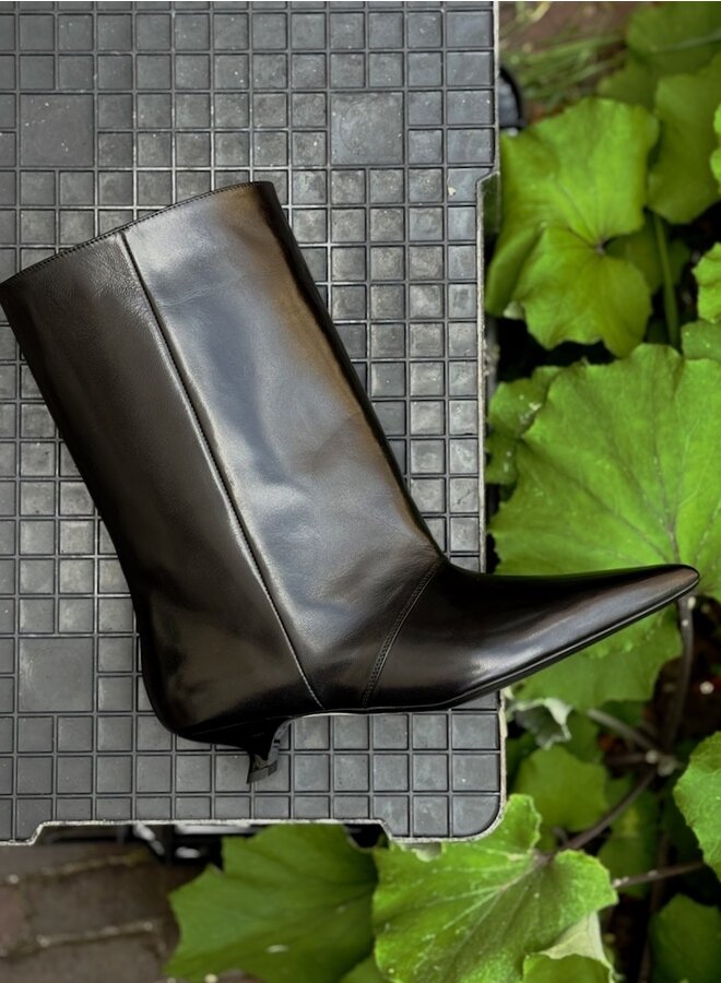 Bis unforget boots black