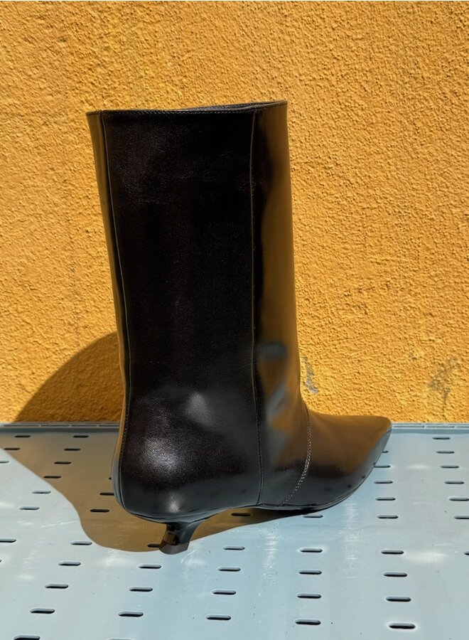 Bis unforget boots black