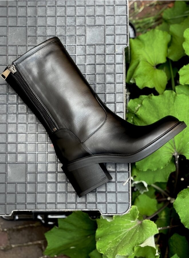 Forever boots black