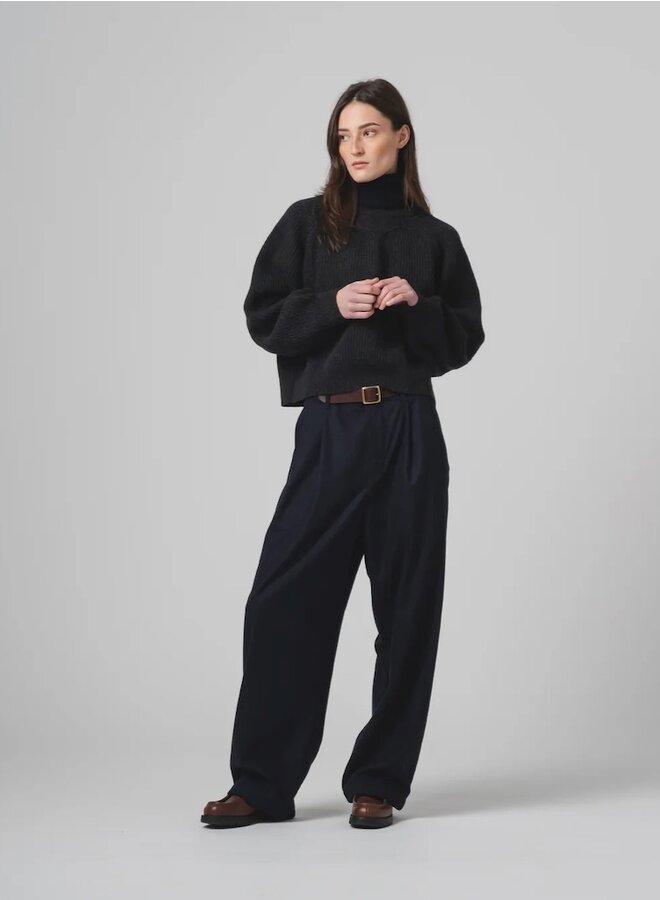 Cropped crew sweater antra