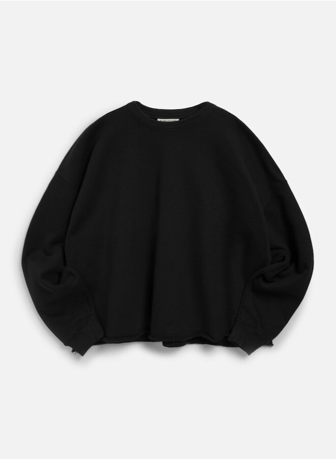 Studio sweater black