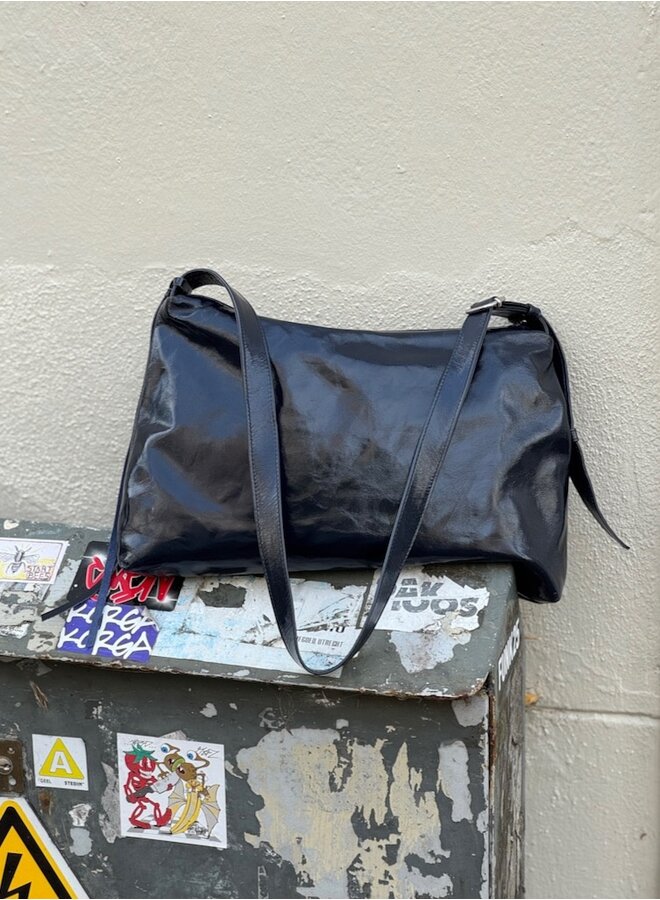 Zip pocket night