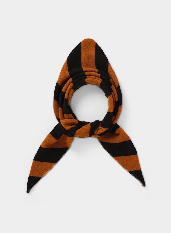 Large triangle scarf