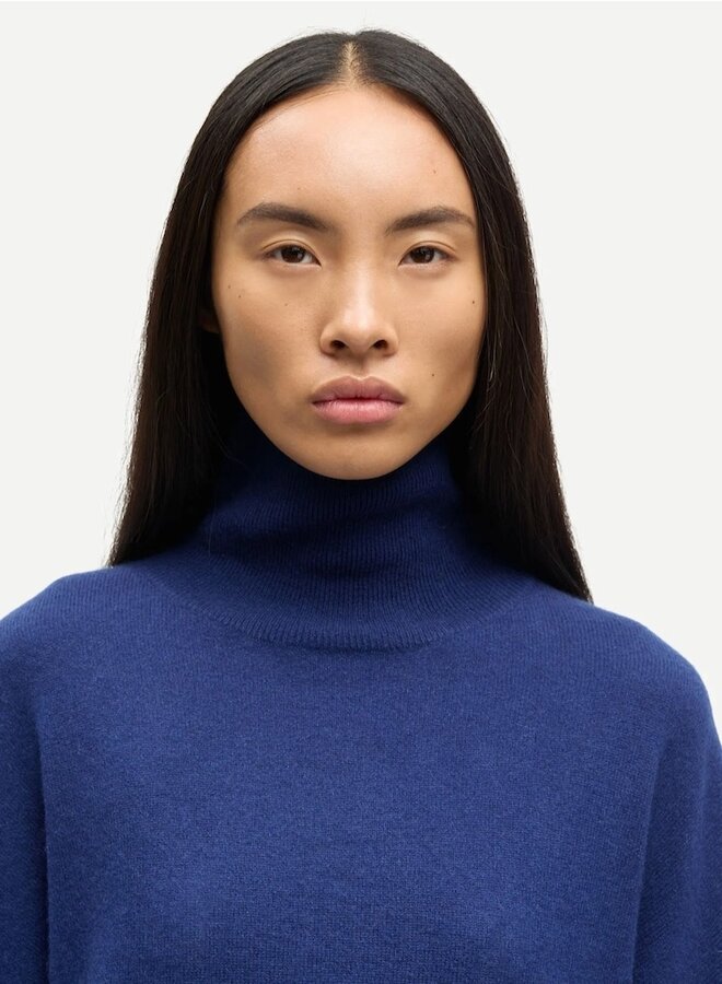 Nola  turtle blue sweater