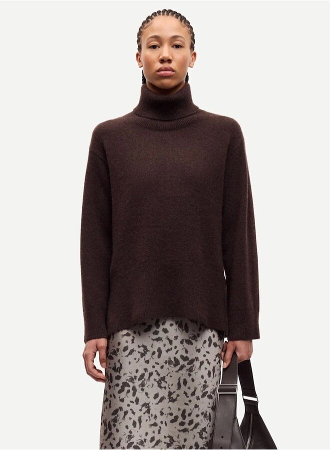 Samartina turtle coffee sweater