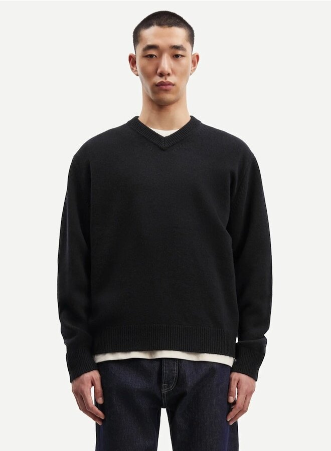 Jacks-V neck salute sweater