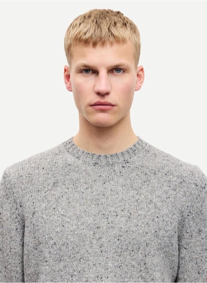 Sanataniel grey sweater