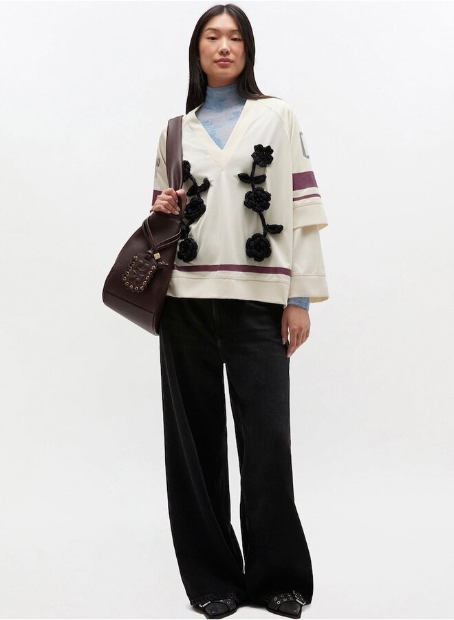 Soft rigid denim jeans washed black