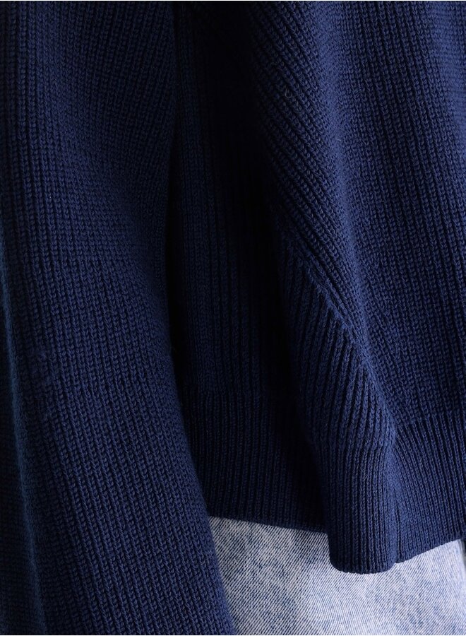 Aoth trui navy