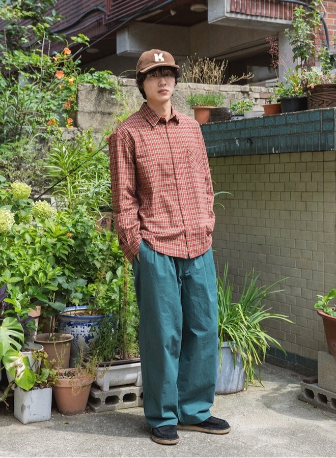 Two tuck wide pants green