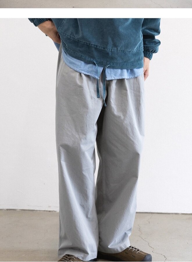 Two tuck wide pants gray