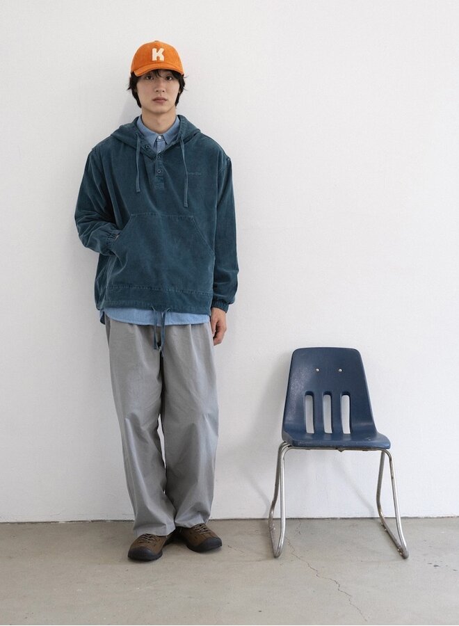 Two tuck wide pants gray