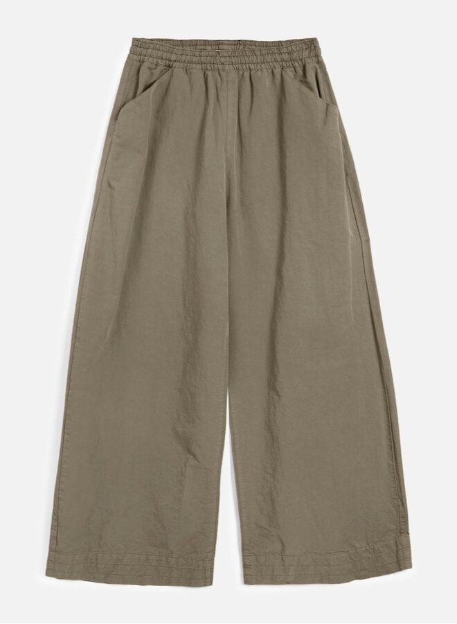 Envelop trouser stone