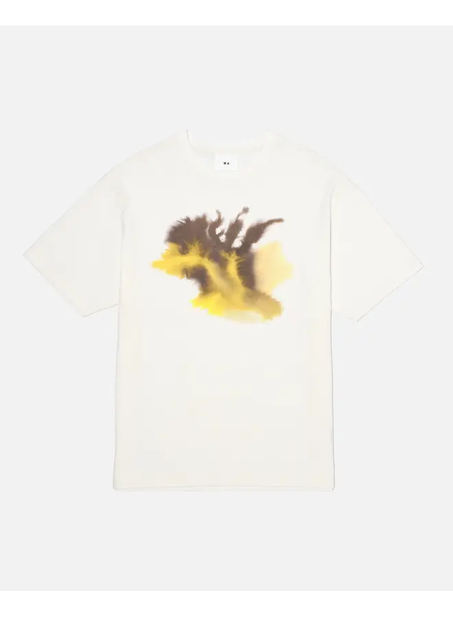 Bumble bee wit t-shirt
