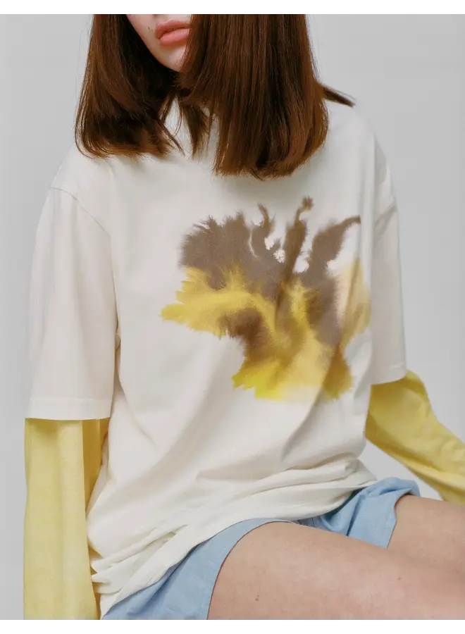 Bumble bee wit t-shirt