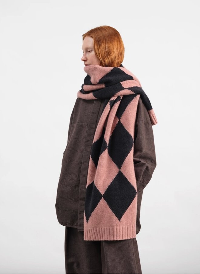 Usbah shawl check