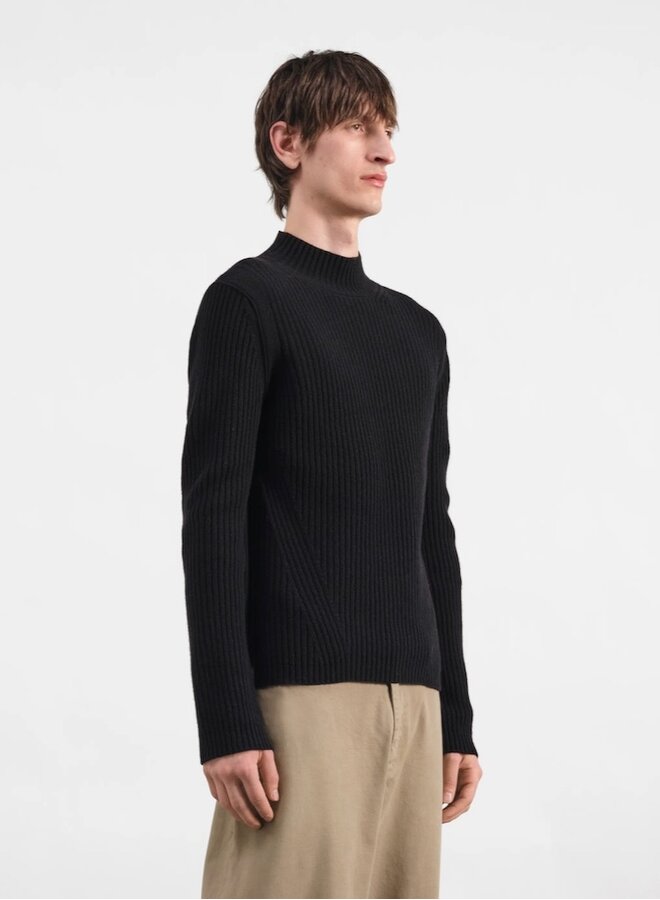 Recall Knit black