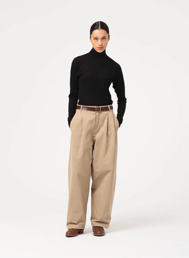 Ambassador pant khaki